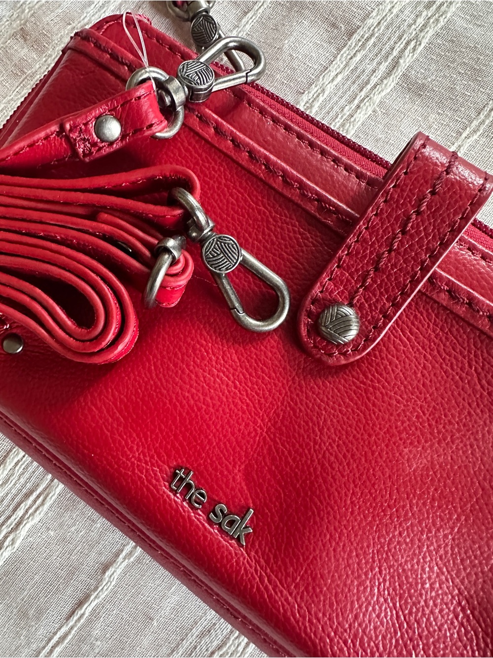 The Sak Iris Large Leather Smartphone Crossbody Wallet/Organizer in Scarlet Red - Picture 4 of 12